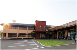 伊万里篠田皮ふ科・形成外科
